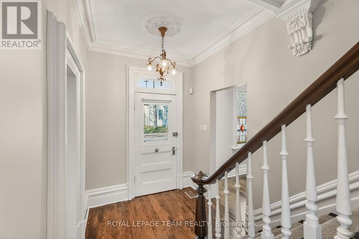 Property Photo:  105 Crichton Street  ON K1M 1V8 