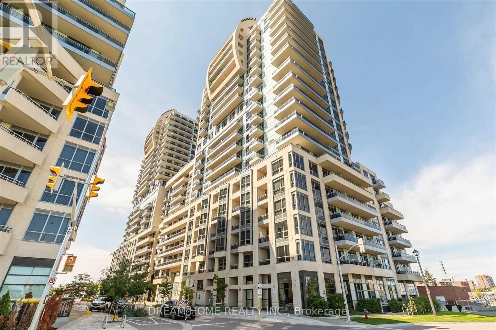 Property Photo:  9201 Yonge Street 2204  ON L4C 6Z2 
