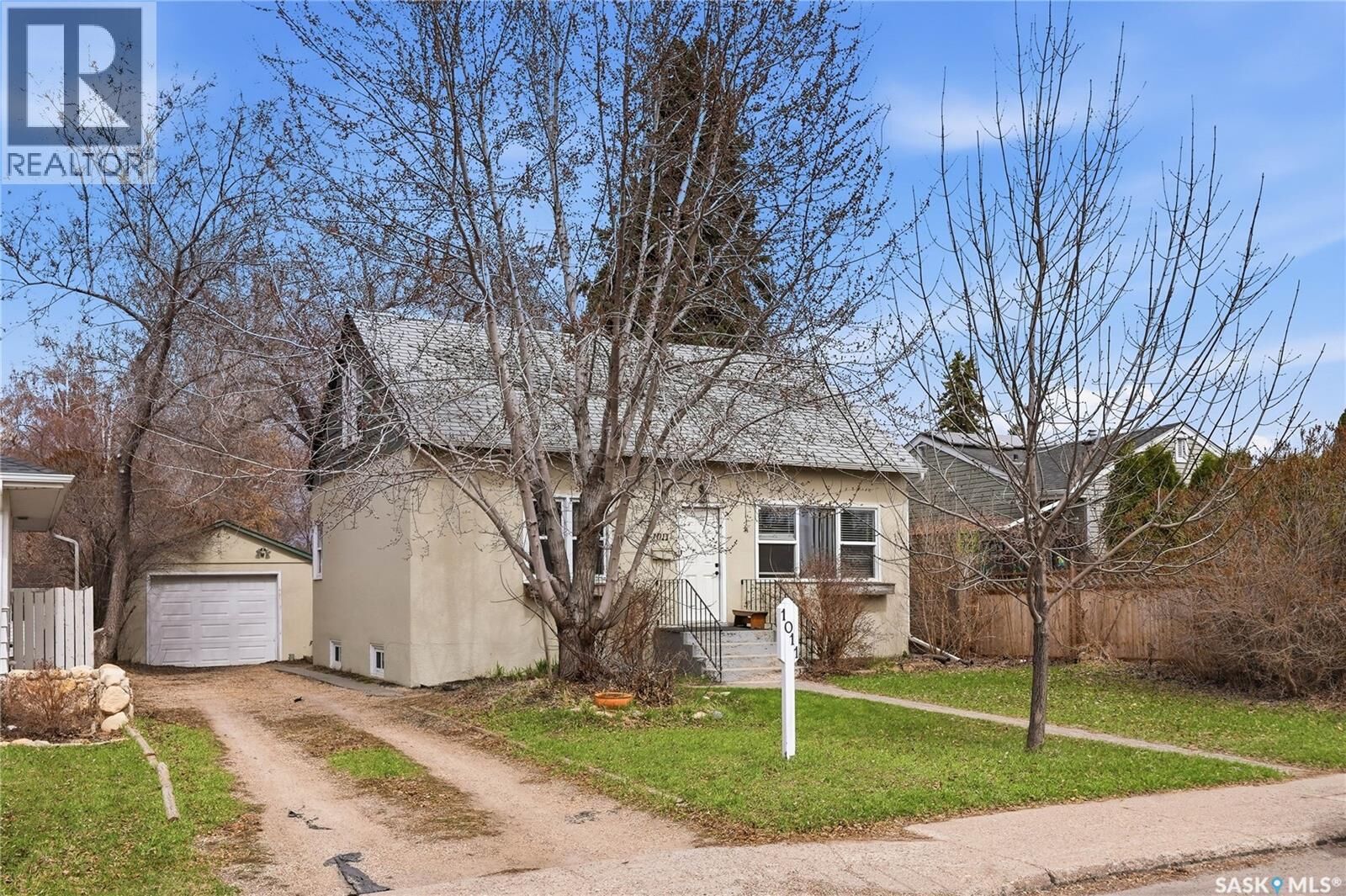 Property Photo:  1011 1st Street E  SK V0R 1X2 