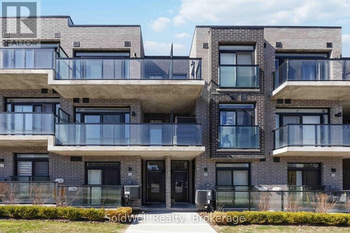 Property Photo:  266 Finch Avenue East 14  ON M2N 0L3 
