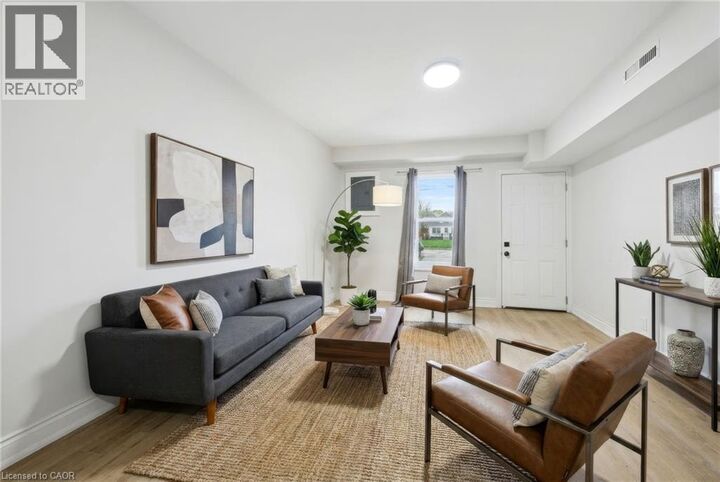 Property Photo:  129 Durham Street  ON L3K 1E1 