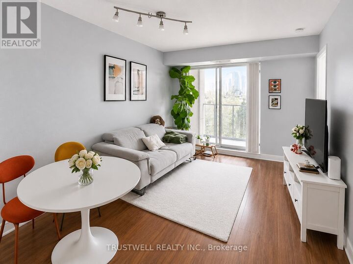 Property Photo:  35 Bales Avenue 512  ON M2N 7L7 