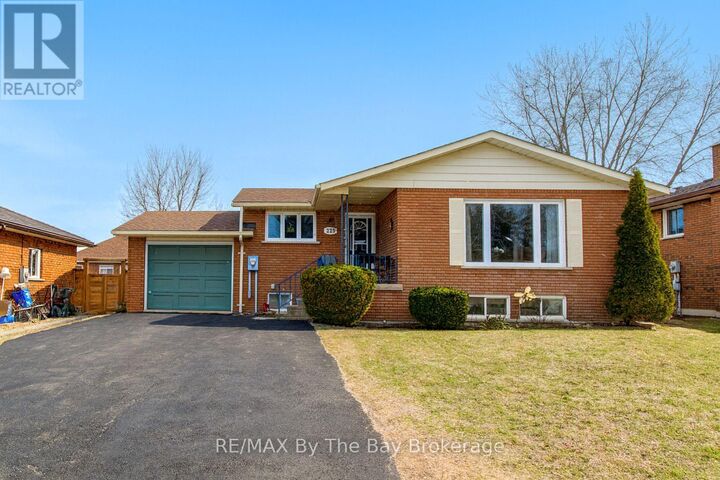 Property Photo:  229 Datas Drive East  ON L0M 1S0 