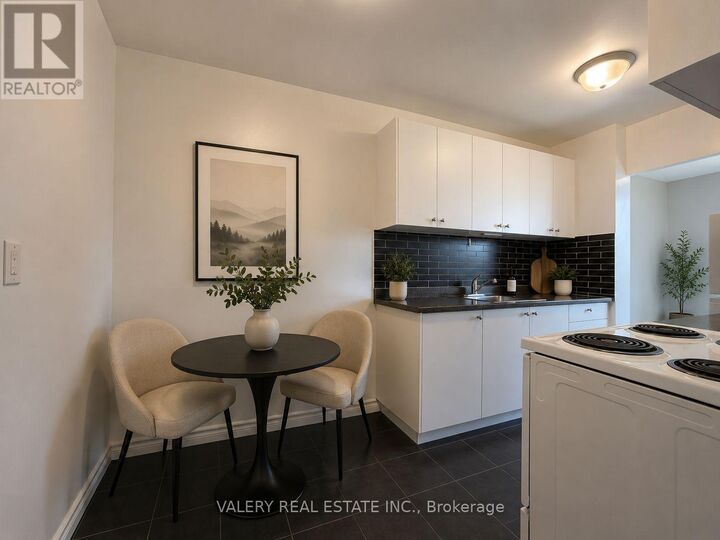 Property Photo:  35 Confederation Drive 216  ON M1G 1A2 