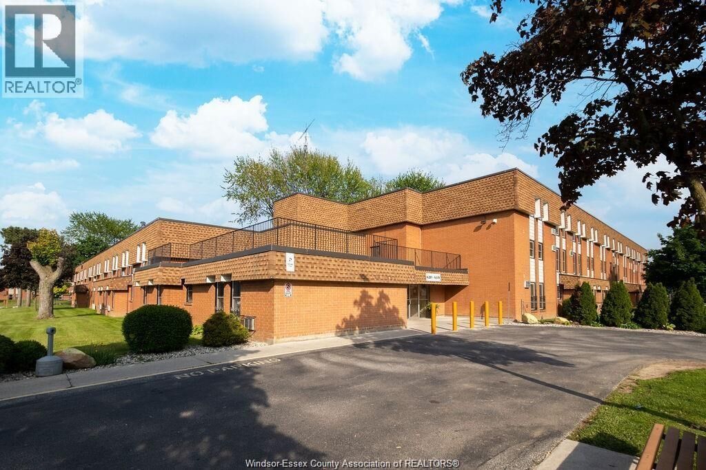 Property Photo:  6227 Thornberry 258  ON N8T 3A5 