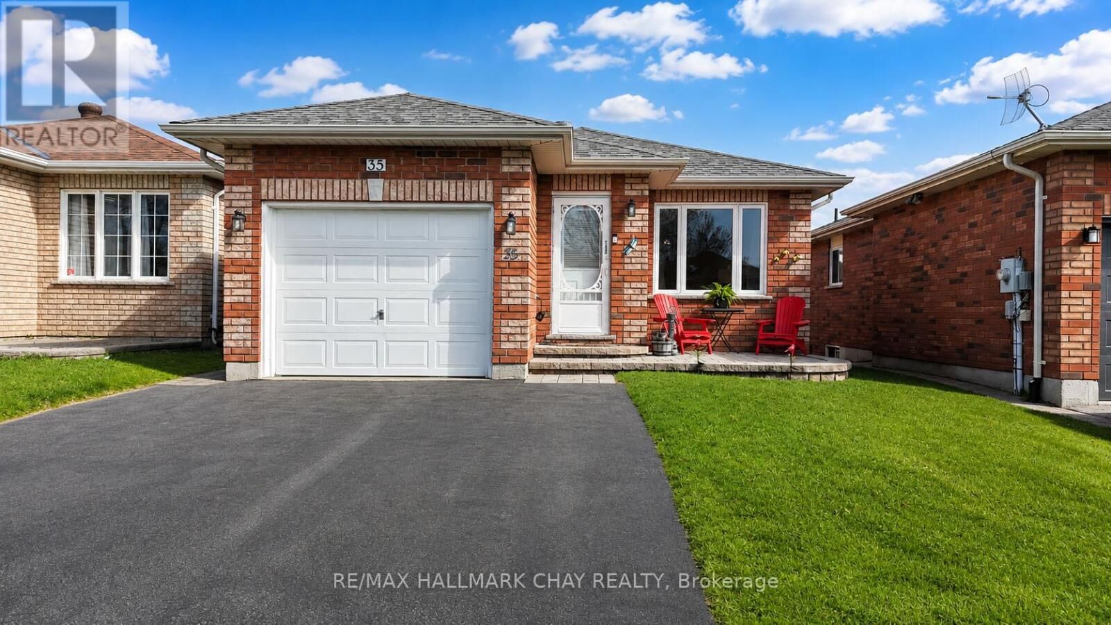Property Photo:  35 Butternut Drive  ON L4N 0E3 