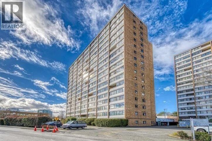Property Photo:  6651 Minoru Boulevard 310  BC V6Y 1Z2 