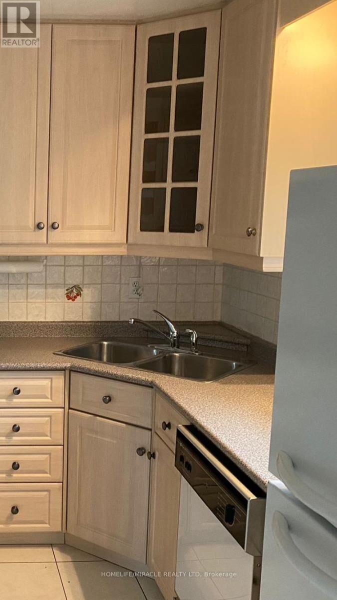 Property Photo:  20 Hatchet Place  ON M1B 1C7 