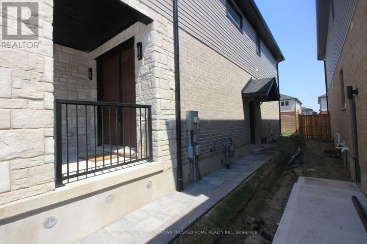 Property Photo:  2098 Saddlerock Avenue Lower  ON N6G 3X3 