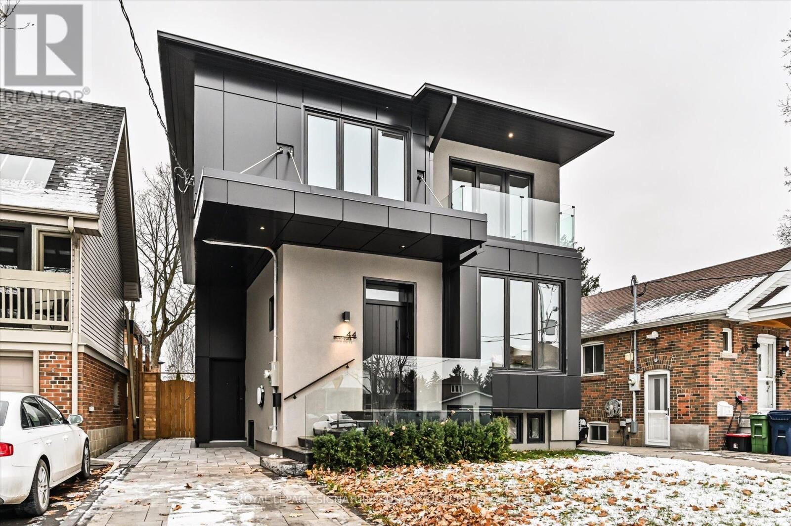 Property Photo:  44 Doris Drive  ON M4B 3C9 