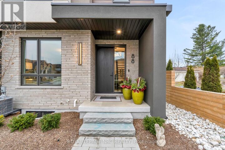 Property Photo:  88 Moody Street  ON L3E 0B3 
