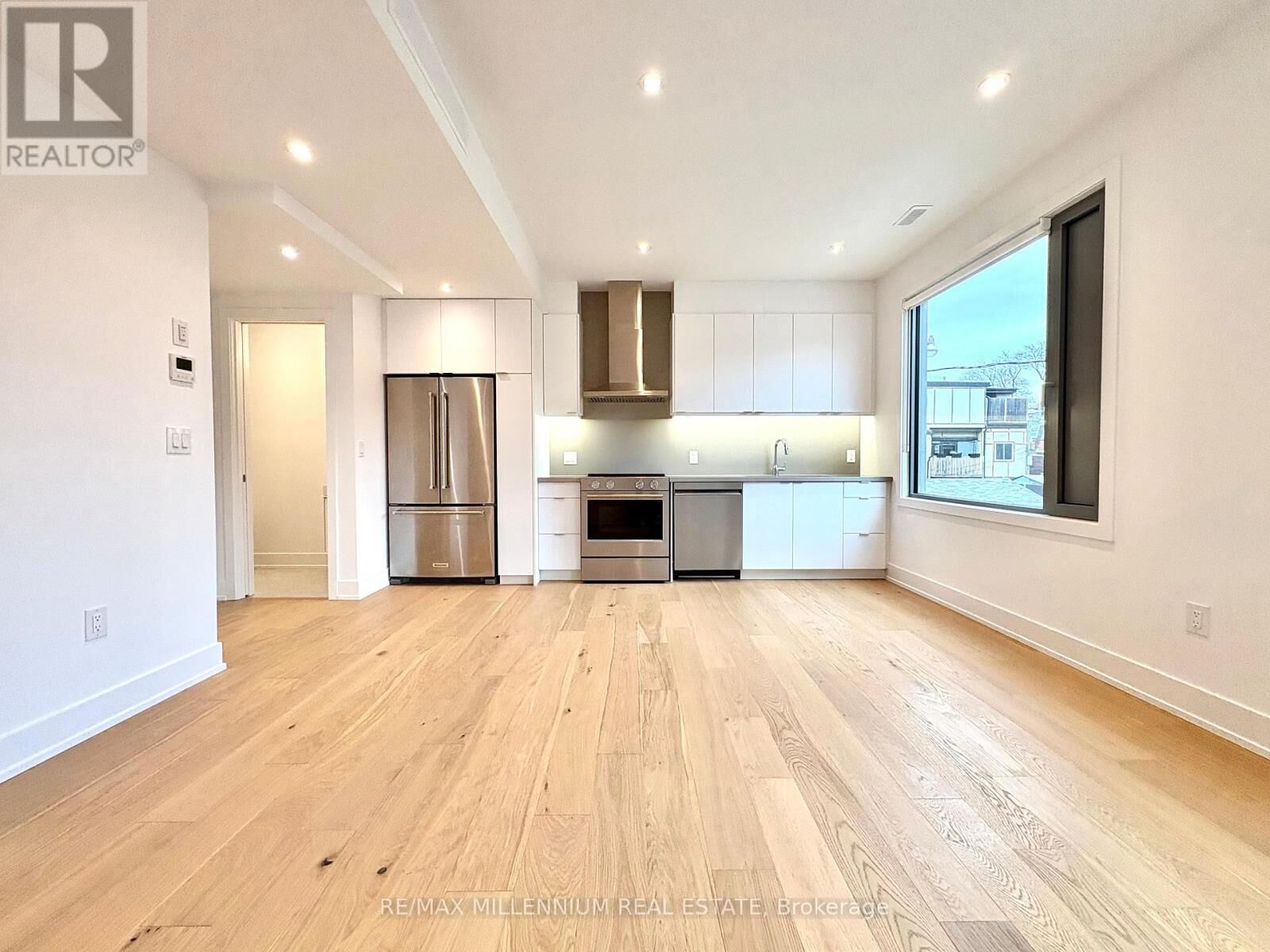 Property Photo:  155 Dovercourt Road 2  ON M6J 3C6 
