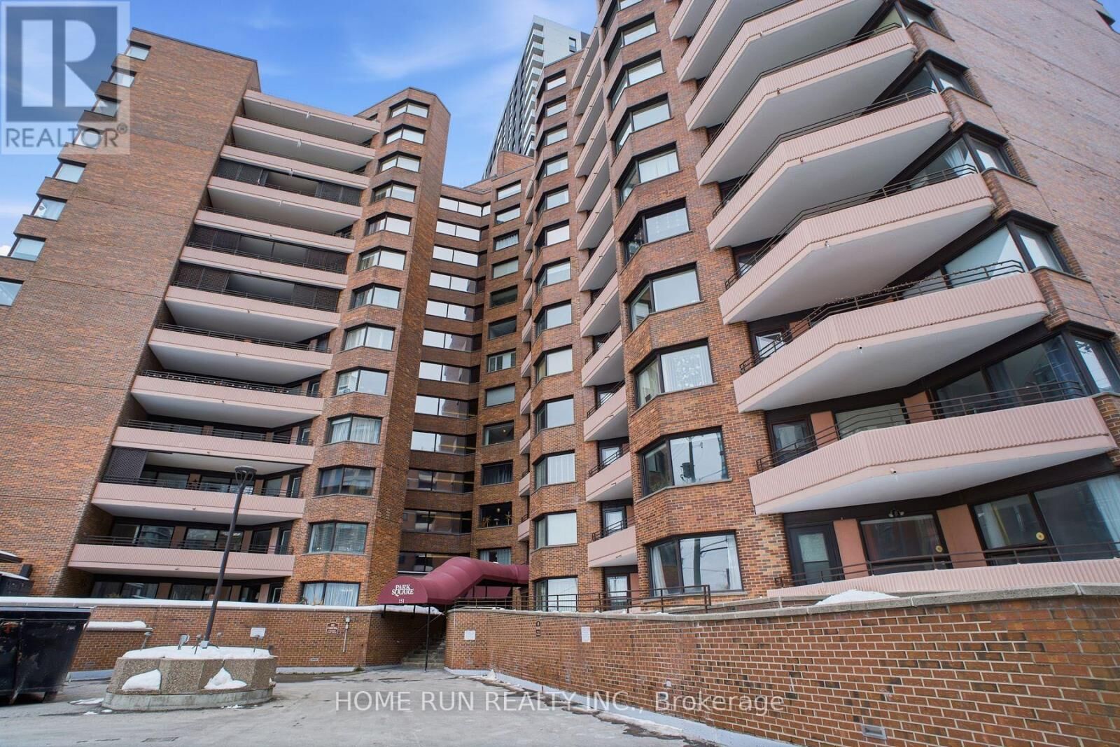 Property Photo:  151 Bay Street 104  ON K1R 7T2 