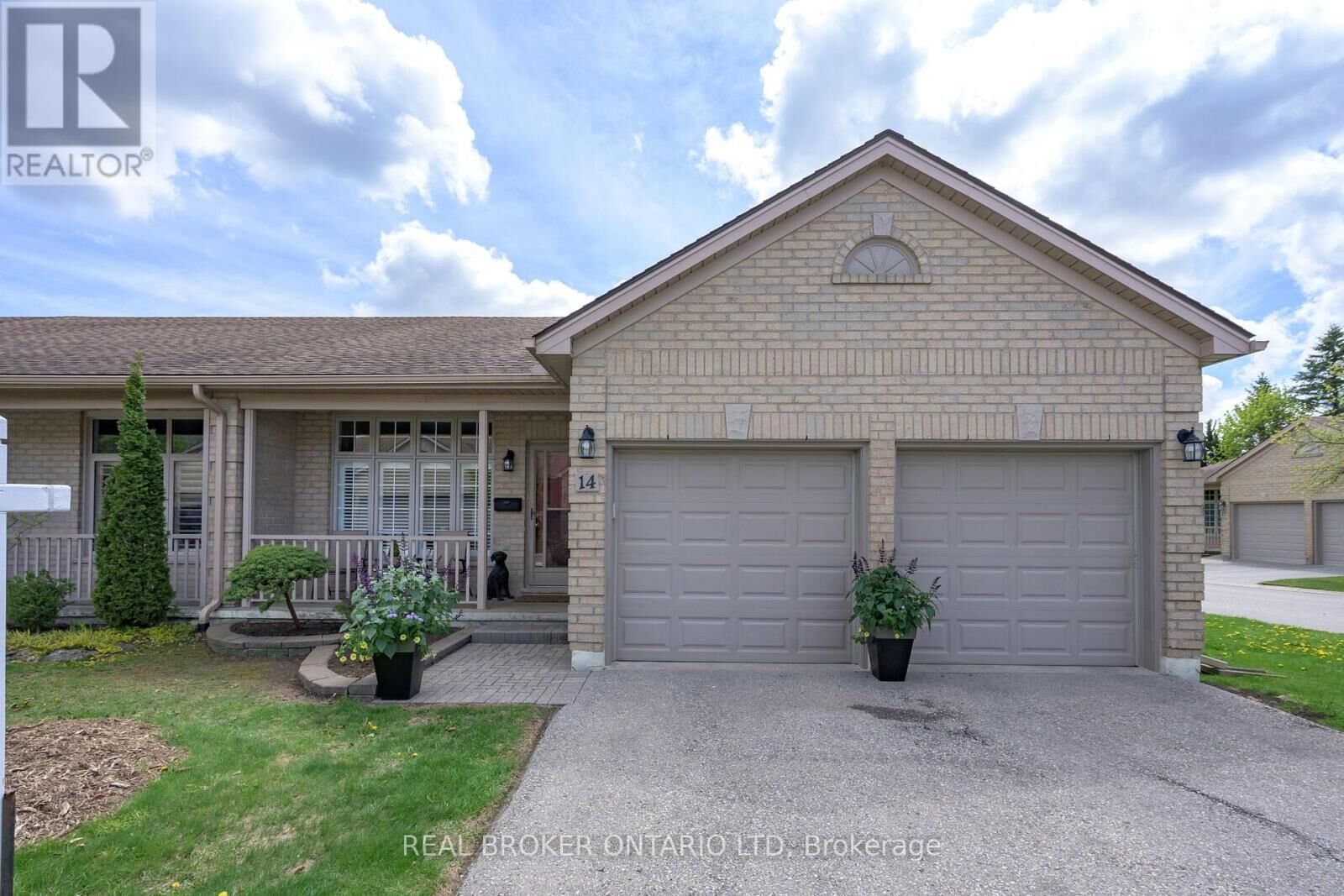 Property Photo:  9 Cadeau Terrace 14  ON N6K 4T5 
