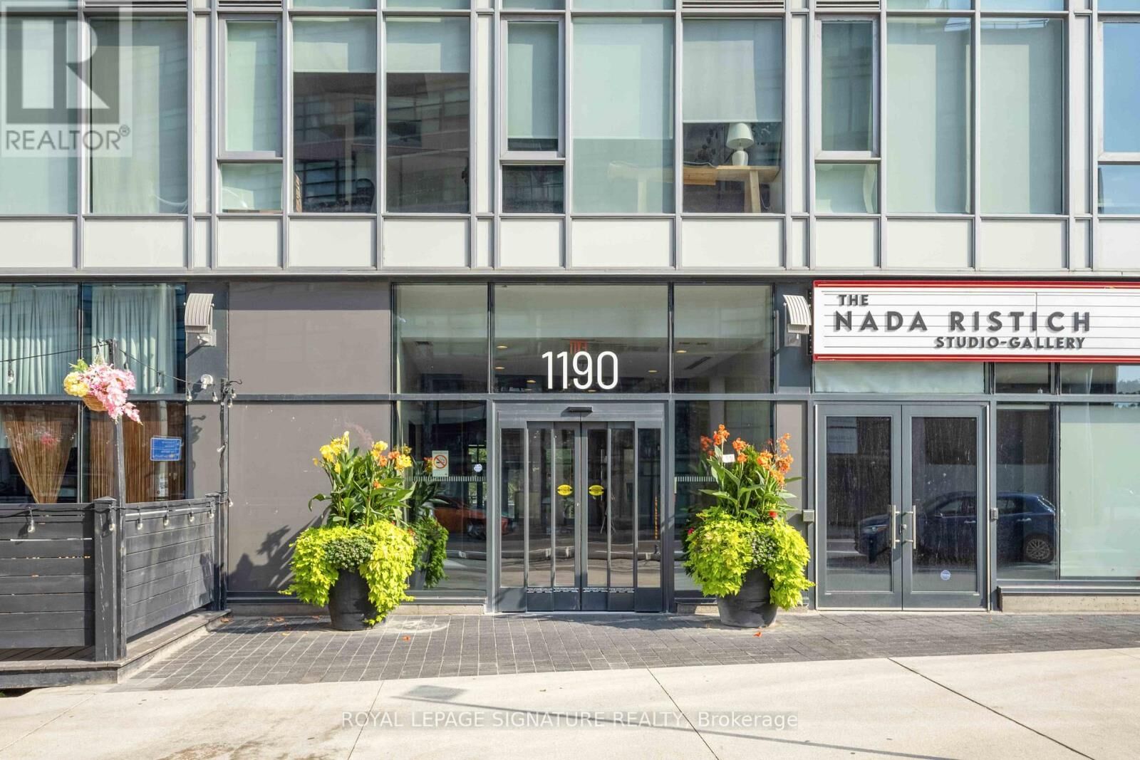 Property Photo:  1190 Dundas Street East 406  ON M4M 0C5 