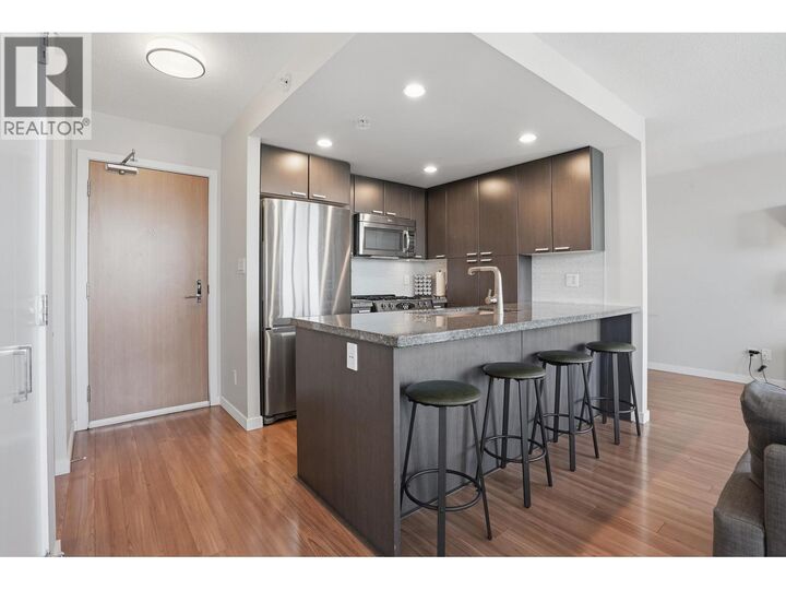 Property Photo:  2232 Douglas Road 2605  BC V5C 0G9 