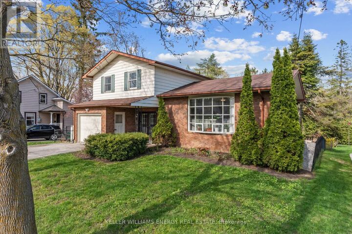 Property Photo:  58 Victoria Avenue North  ON K9V 4G5 