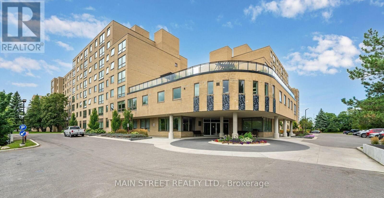 Property Photo:  326 Major Mackenzie Drive East 314  ON L4C 8T4 