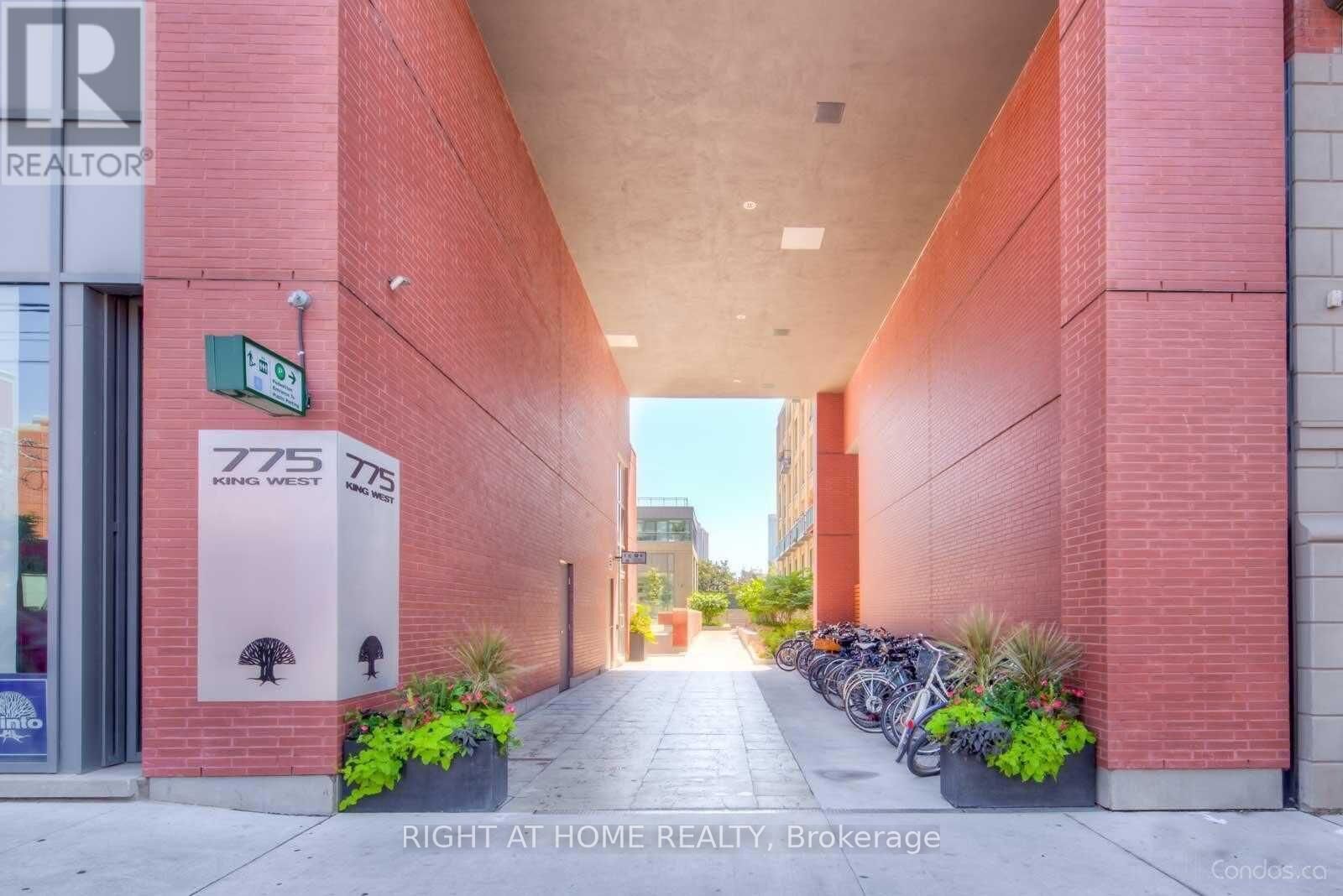 Property Photo:  775 King Street West 621  ON M5V 2K3 