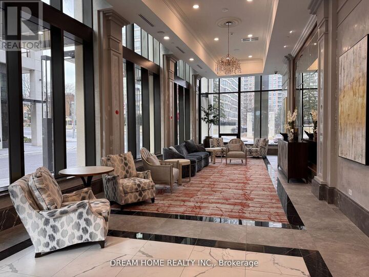 Property Photo:  30 Elm Drive West 3010  ON L5B 0N6 