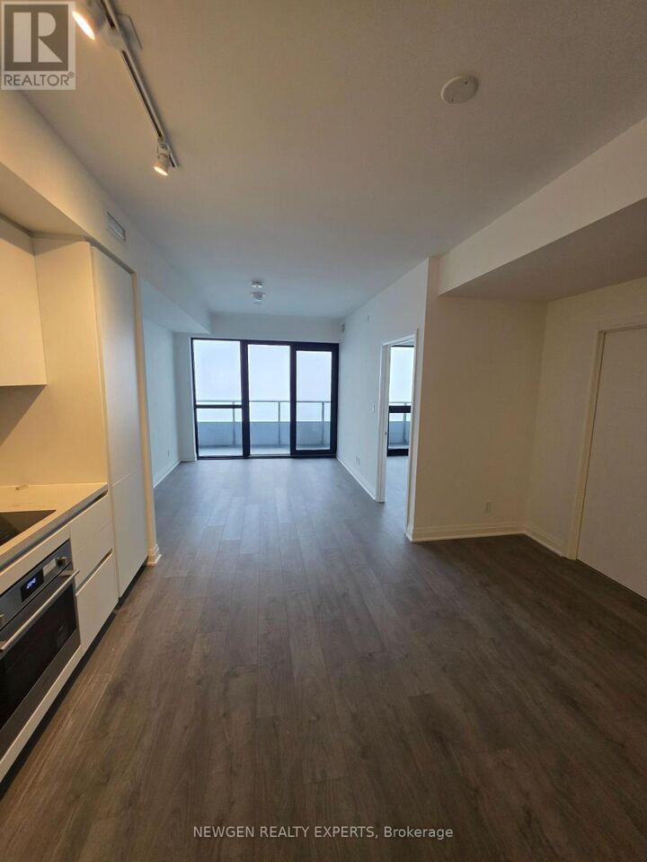 Property Photo:  4015 The Exchange 5706  ON L5B 0N9 