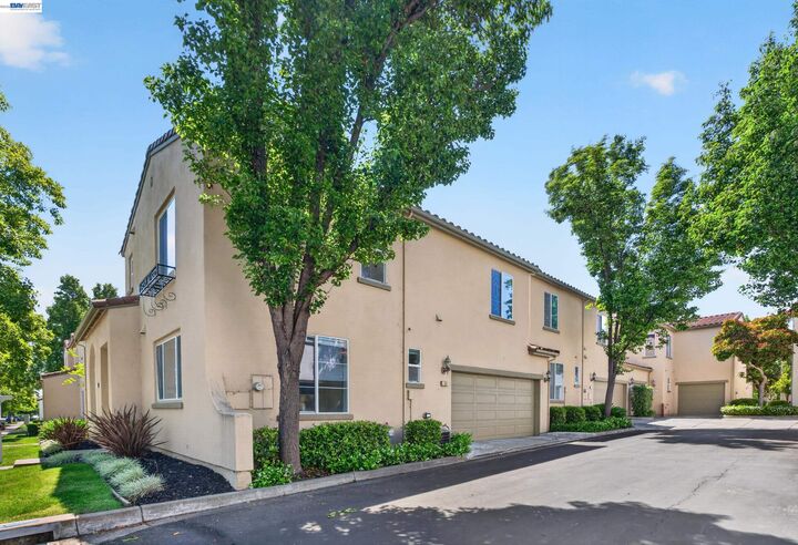 Property Photo:  2011 Cedarwood Loop  CA 94582 