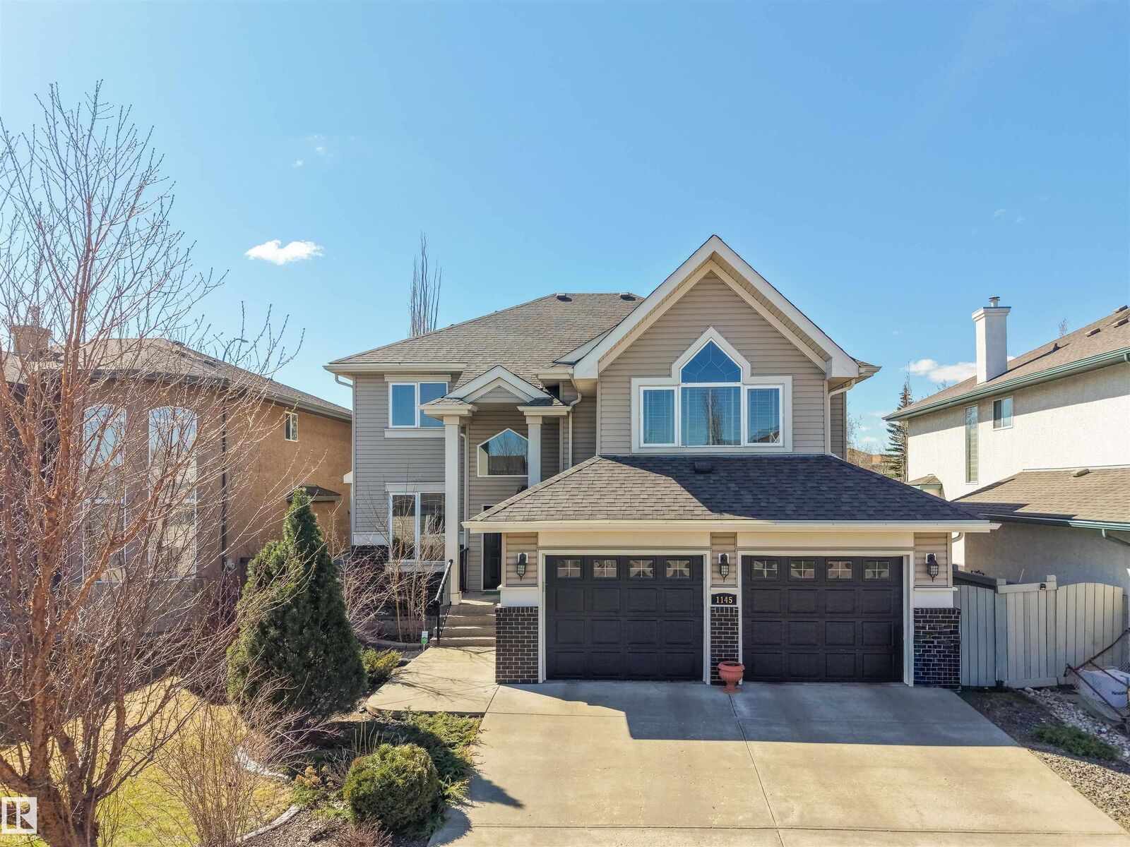 Property Photo:  1145 Lincoln Crescent NW  AB T6R 3B2 