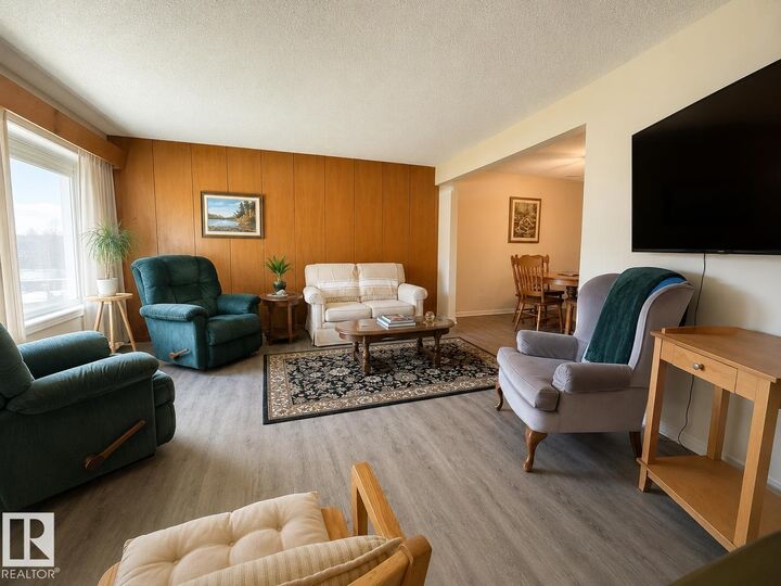 Property Photo:  5712 101 Avenue NW  AB T6A 0G8 