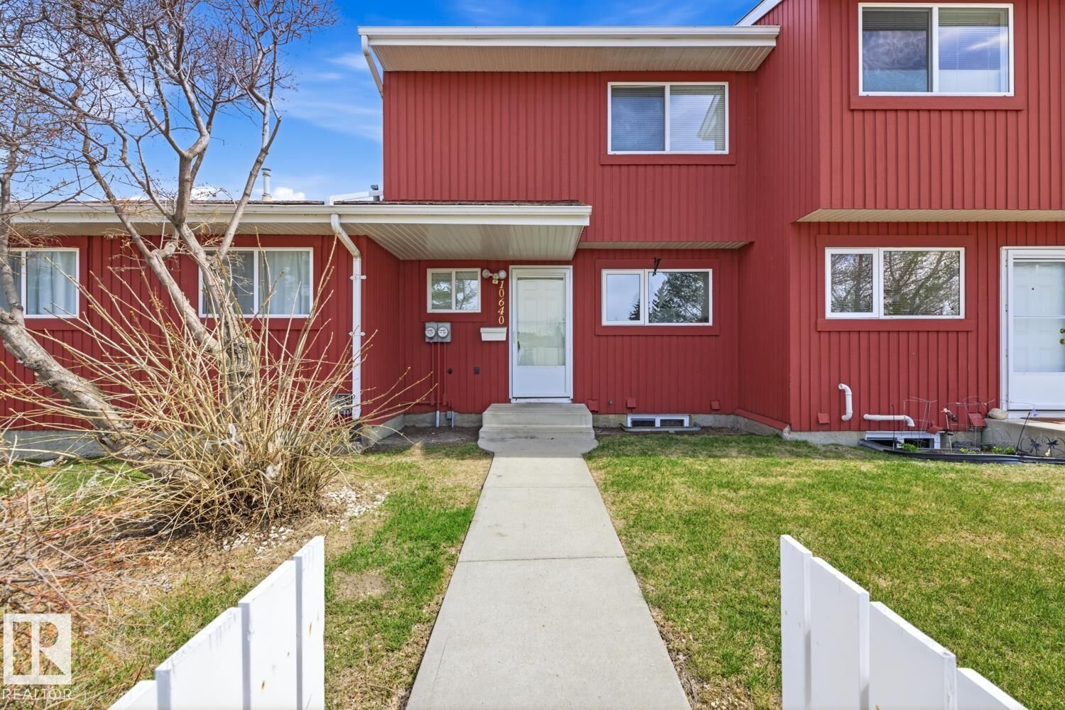 Property Photo:  10640 Beaumaris Road NW  AB T5X 3N4 