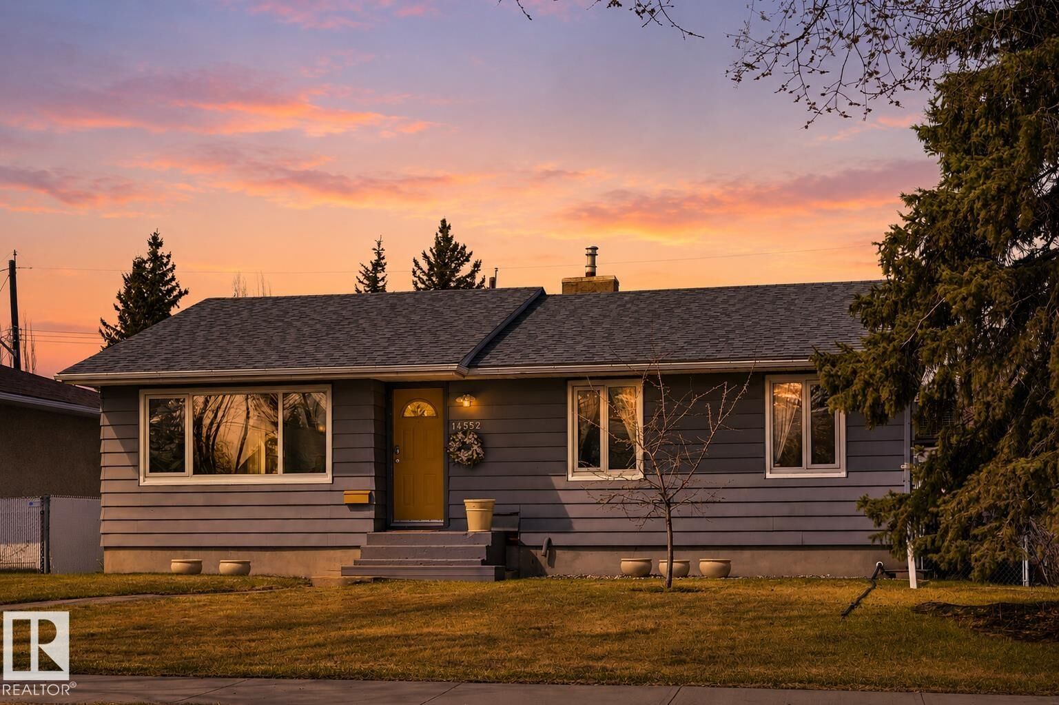 Property Photo:  14552 107A Avenue NW  AB T5N 1G5 