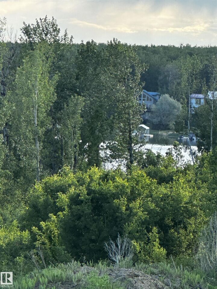 Property Photo:  103 2307 Twp 522  AB T7Y 3L7 