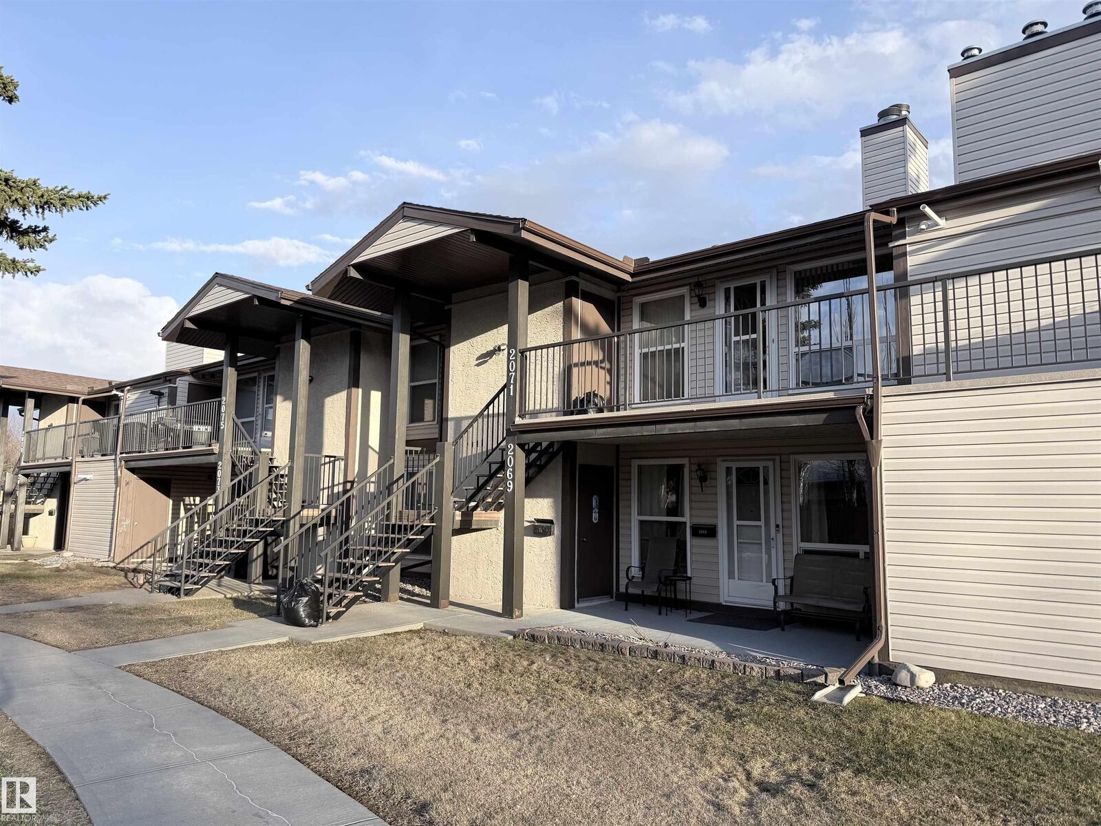 Property Photo:  2071 Saddleback Road NW  AB T6J 4T4 