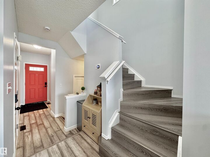 Property Photo:  51 Galloway Wynd  AB T8L 0A3 