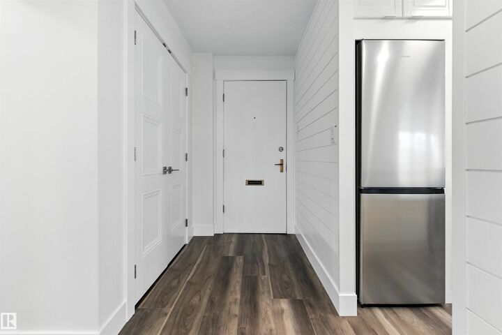 Property Photo:  9737 112 Street NW  AB T5K 1L3 