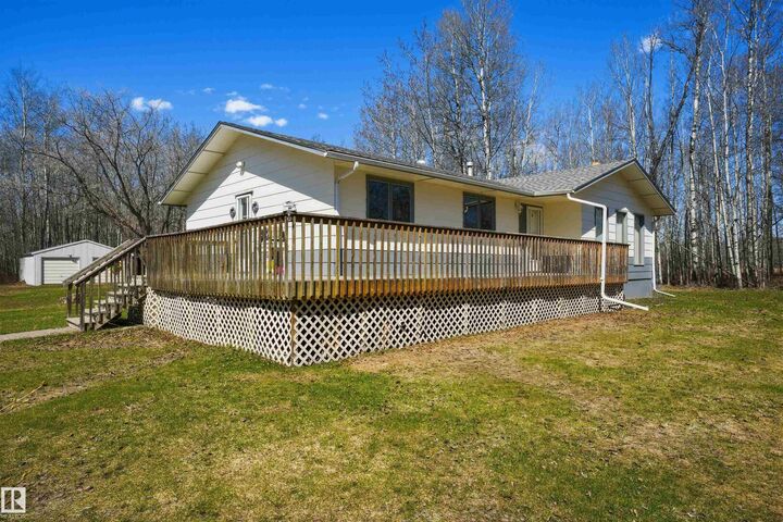 Property Photo:  640052 Rge Road 233  AB T0G 1T0 