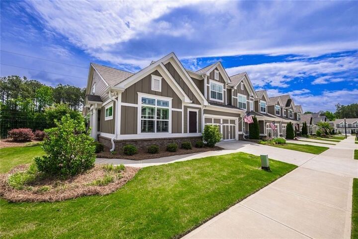 Property Photo:  1404 Lexington Green Pines 1404  GA 30040 