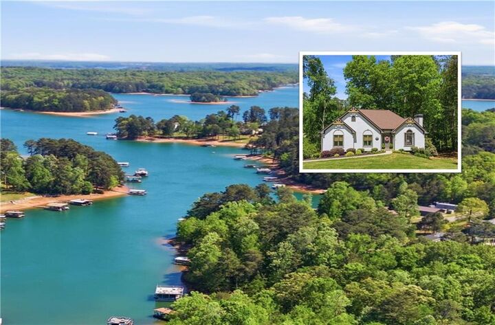 Property Photo: 2815 Lake Court GA 30041