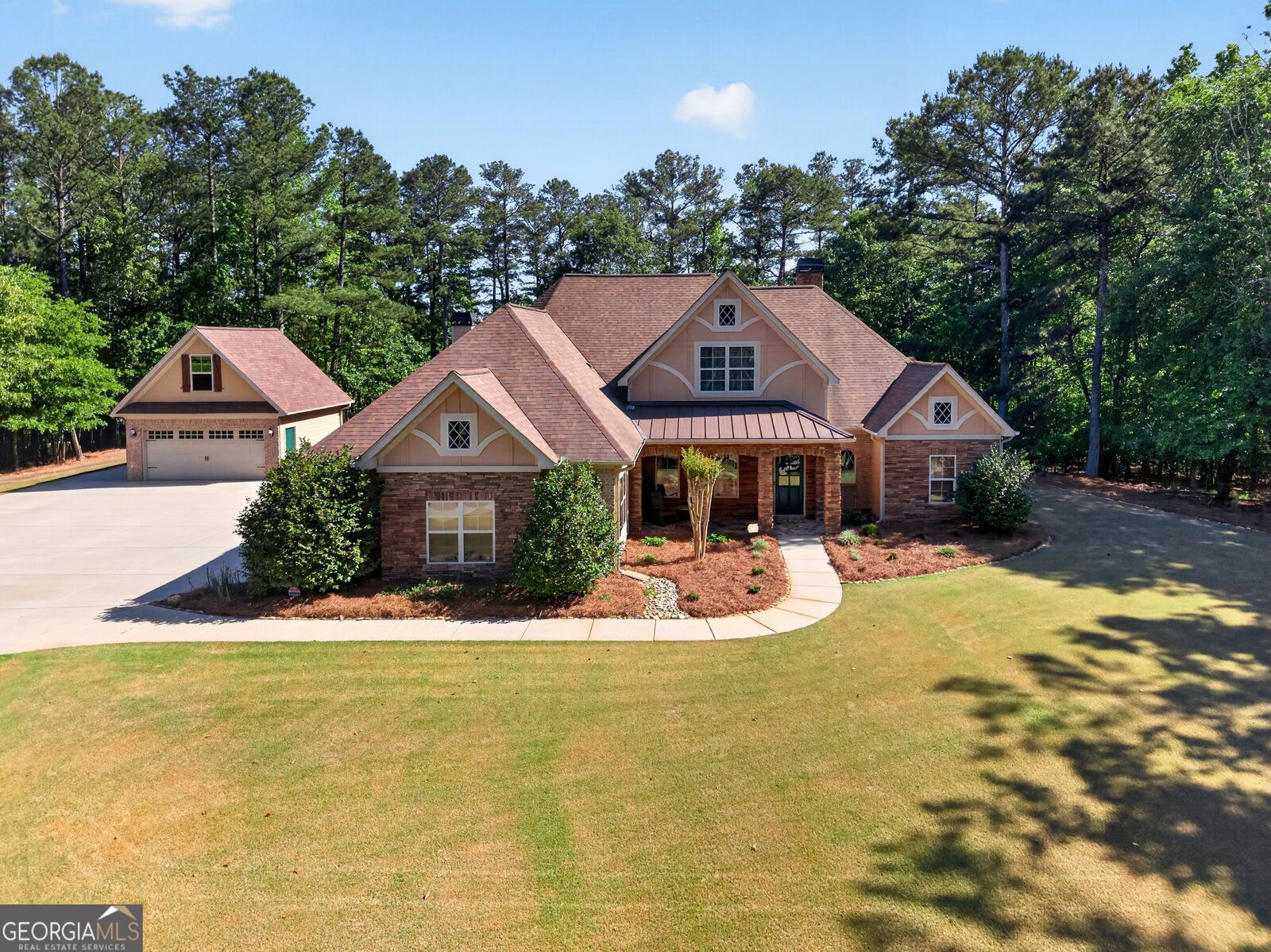 Property Photo:  173 Coral Ridge Court  GA 30268 