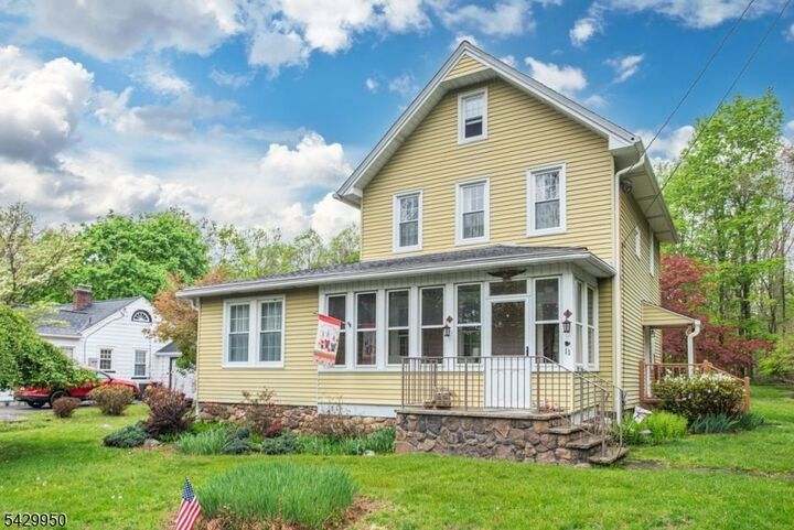 Property Photo:  11 Oak Rd  NJ 07005 