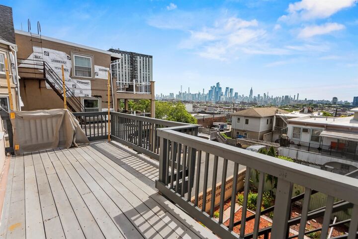 Property Photo:  630 Palisade Ave 3  NJ 07307 