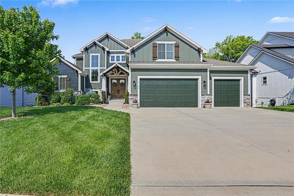 Property Photo:  1784 Homestead Drive  MO 64068 