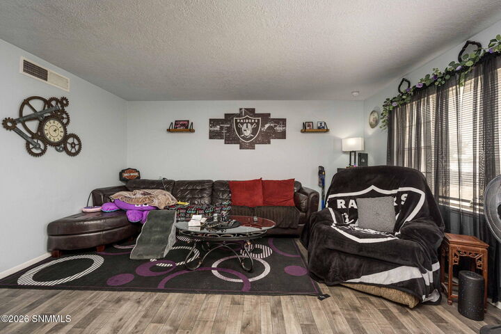 Property Photo:  1025 Hickory Drive  NM 88005 