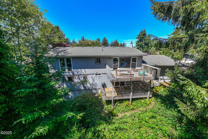 Property Photo:  536 NE 20th Place  OR 97365 