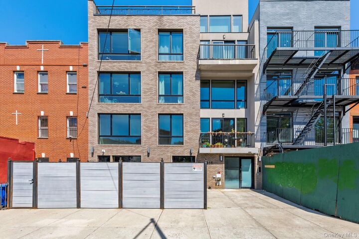 Property Photo:  311 Hart Street 1B  NY 11206 