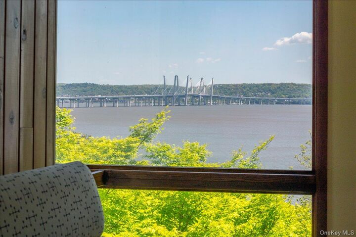 Property Photo:  181 River Road  NY 10960 