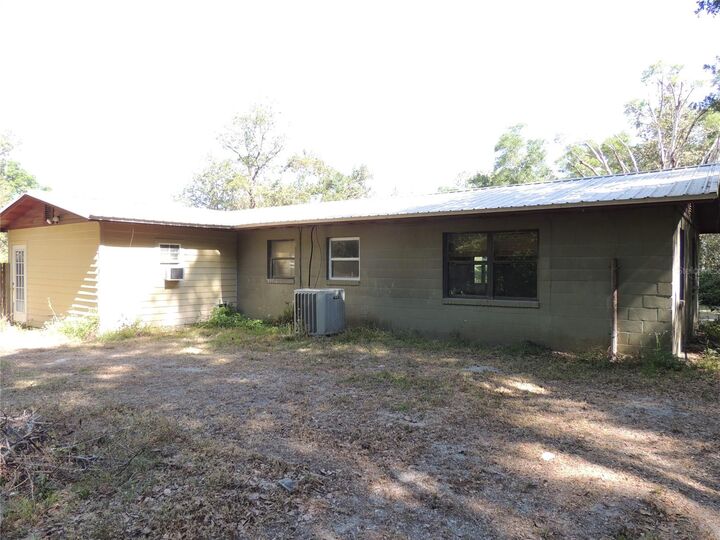 Property Photo:  15427 W Newberry Road  FL 32669 