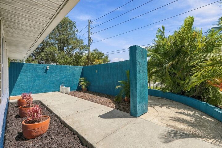 Property Photo:  4720 Welch Causeway  FL 33708 