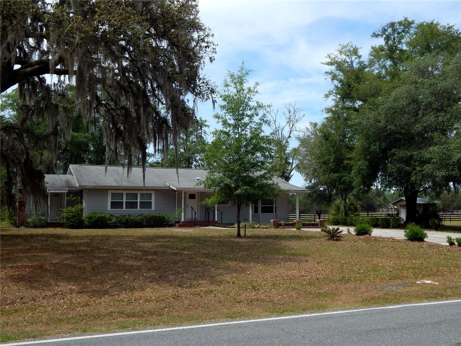 Property Photo:  12422 E SR 18  FL 32054 