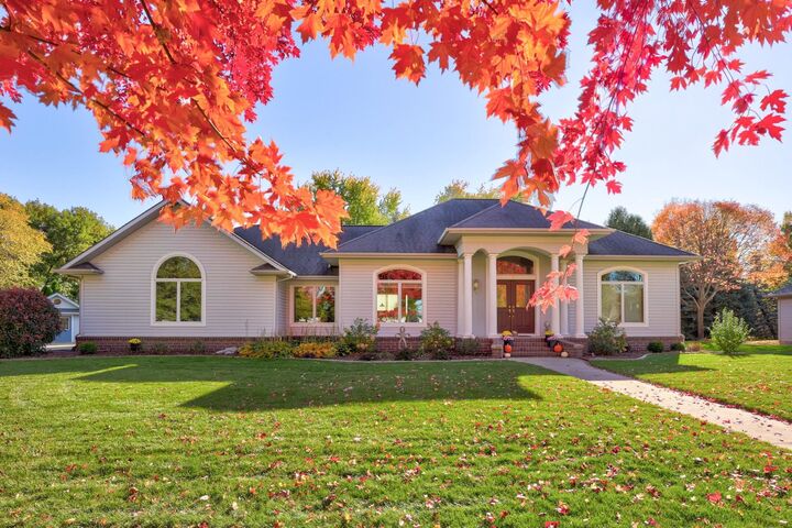 Property Photo:  7 Wickson Court  MI 48734 