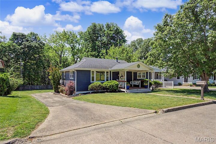Property Photo:  1725 Stoddard Street  MO 63701 